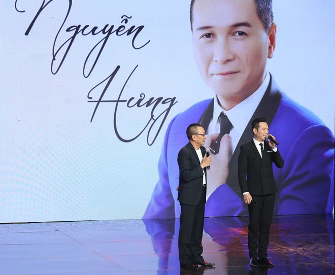 Phi Nhung nức nở lần đầu nói về mẹ: Mẹ đi lấy chồng, lúc mẹ mất mới dám cầm chân - 10