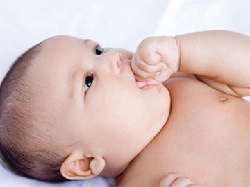 Trẻ ho có đờm: Chế độ dinh dưỡng và cách chăm sóc giúp bé nhanh khỏi