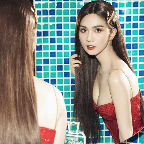 Ngọc Trinh diện váy đỏ đầy nóng bỏng, khoe dáng không chút phô phang - 3