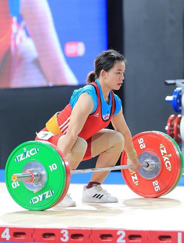 VĐV nữ đạt huy chương vàng môn cử tạ SEA Games 30 gây sốt vì vẻ ngoài xinh như mộng - 2