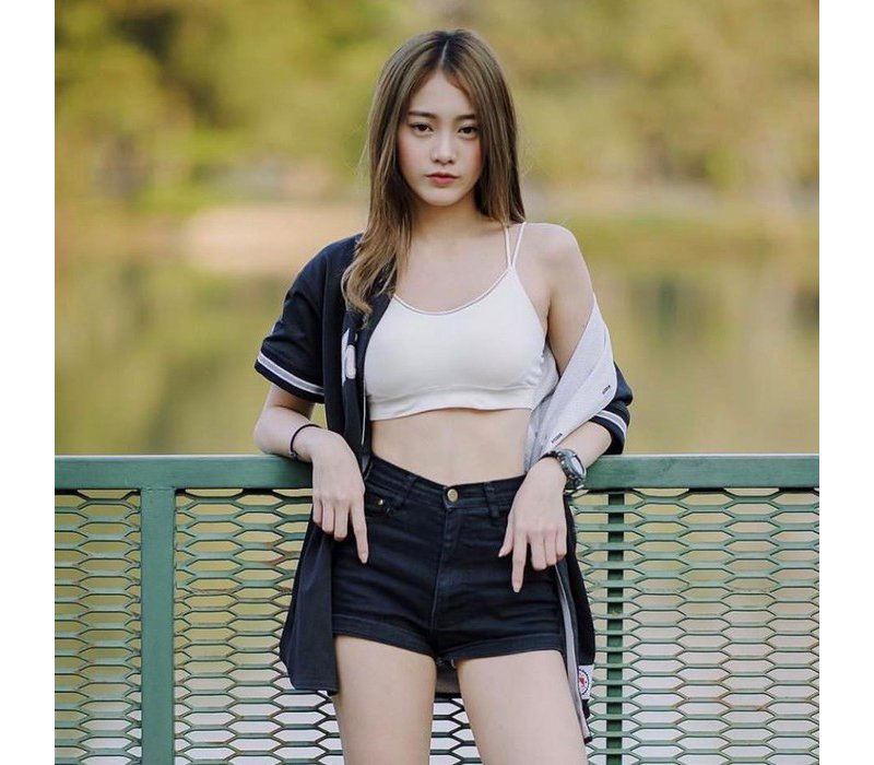 Vòng eo nhỏ nhắn, thon gọn của hotgirl chính là giấc mơ đối với không ít cô gái.
