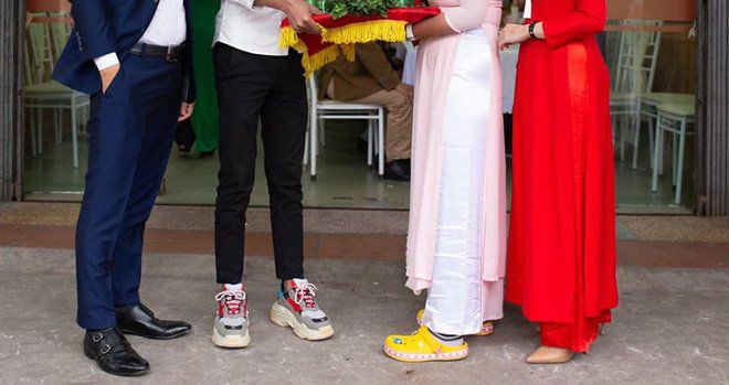 Giận tím người trước những màn amp;#34;lên đồamp;#34; lôi thôi, kém duyên của dàn bê quả ngày cưới - 4