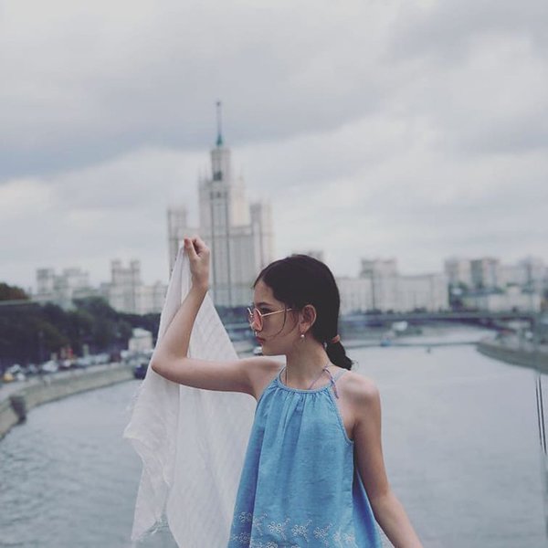 Mới 12 tuổi, em gái thủ thành Đặng Văn Lâm đã trổ mã với vẻ đẹp lai xinh xắn - 9