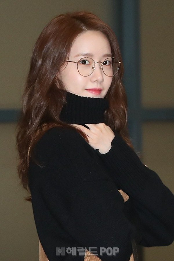 Ở tuổi ngoài 30 tuổi, YoonA (SNSD) gây sốt vì vẻ ngoài như nữ sinh trung học - 1