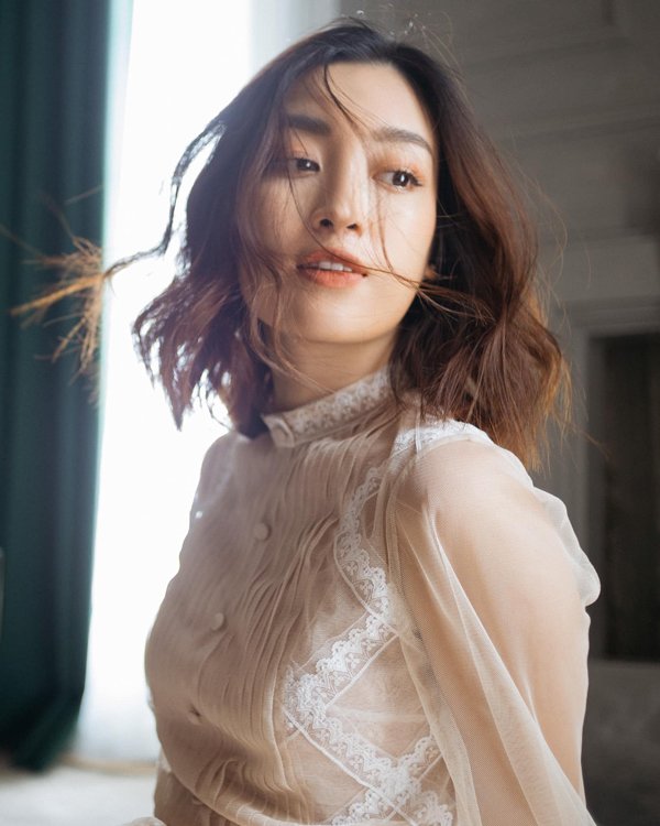 Đỗ Mỹ Linh mạnh tay cắt tóc ngắn thêm đến nỗi tóc chỉ còn một mẩu - 8