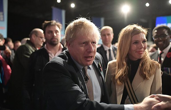 Không sở hữu nhan sắc nổi bật nhưng người phụ nữ này vẫn chiếm trọn trái tim Thủ tướng Anh - 5