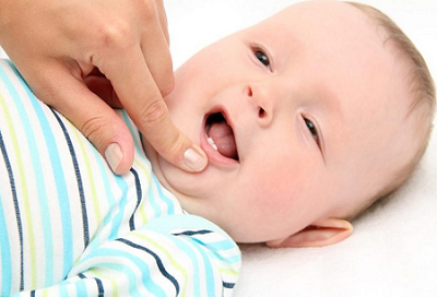 Trẻ 8 tháng chưa mọc răng: Nguyên nhân và biến chứng - 1