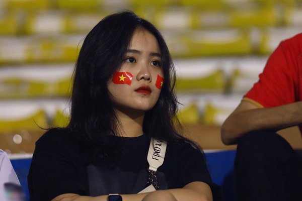 Nửa kia của dàn cầu thủ U22 Việt Nam sở hữu nhan sắc như thế nào? - 1