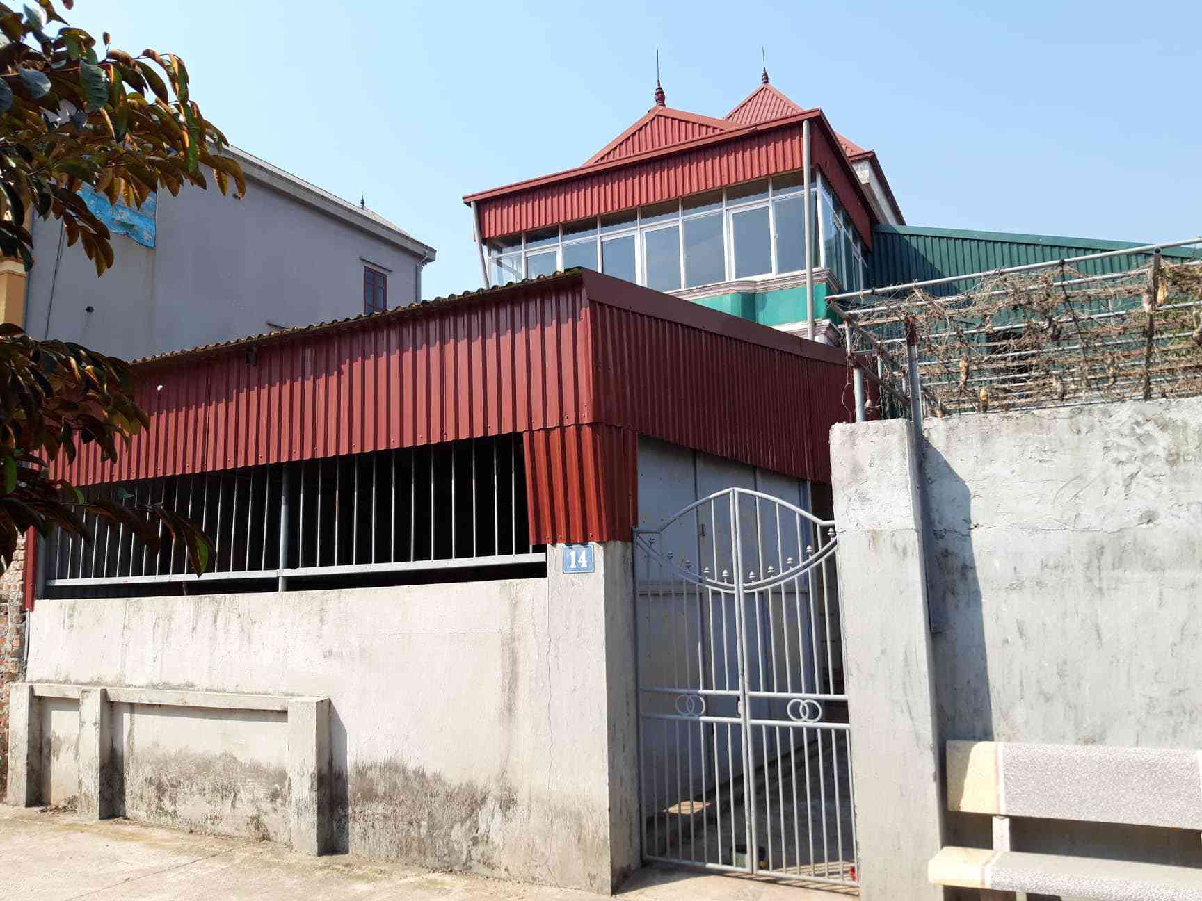 cuoc song khep kin cua gia dinh ke chem ca nha em ruot o dan phuong - 3