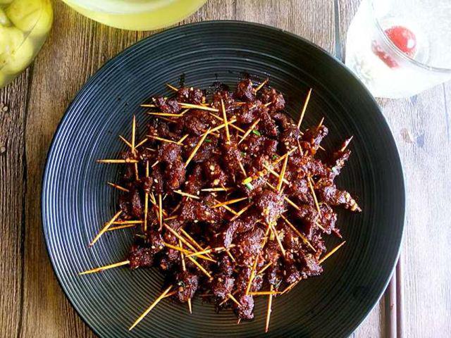 Thấy tôi lấy tăm xiên thịt bò, ai cũng chê quái dị, lúc nhìn thành phẩm thì phát thẹn - 7