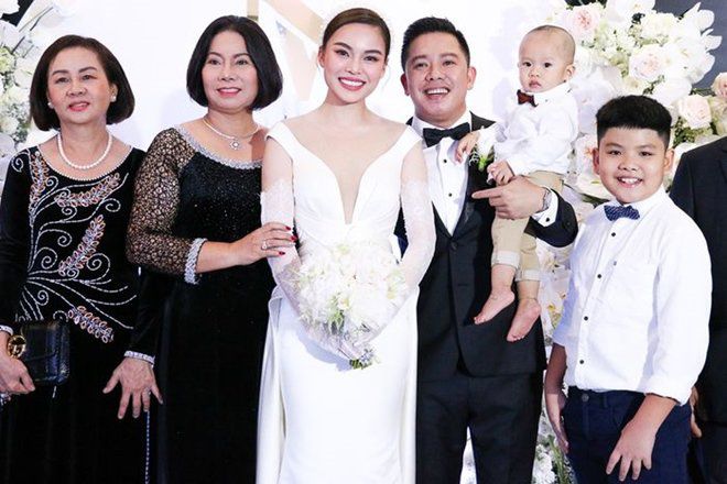Mối quan hệ thật sự giữa Giang Hồng Ngọc và con trai riêng của chồng mới cưới - 1