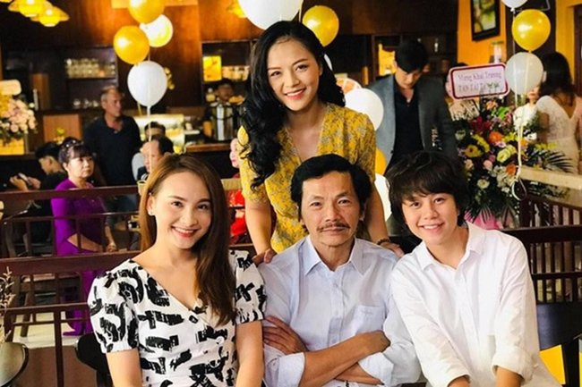 Về Nhà Đi Con mất giải Vàng vì còn bận nhận giải đặc biệt chưa từng có trong lịch sử - 1