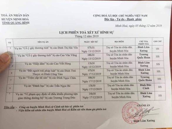 tin tuc 24h: hanh dong bat ngo cua chanh an toa huyen lo clip “may mua” voi nu ke toan - 1