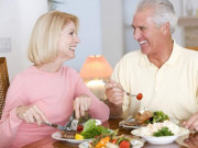 Sức khỏe - Bố mẹ già nhanh đuối sức, con đau đầu tìm nguyên nhân