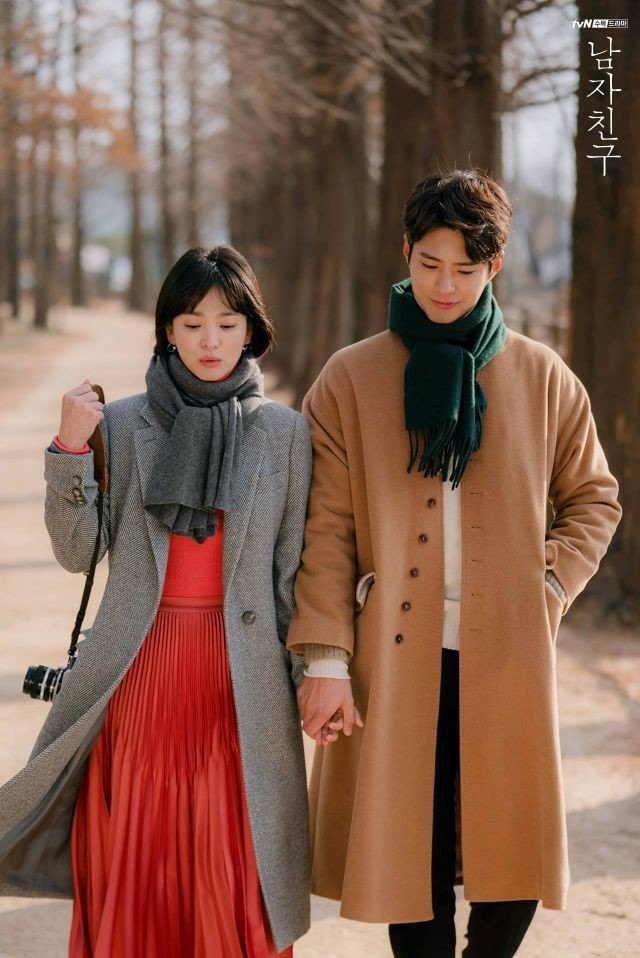 Ngôi sao 24/7: Song Hye Kyo thực sự có quan hệ ngầm với đàn em? - 2