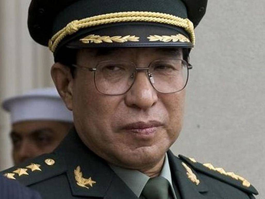 quan tham tq 50 nam gia ngoc nhung vo vet ca nui tai san, ngu voi con gai cap duoi - 3