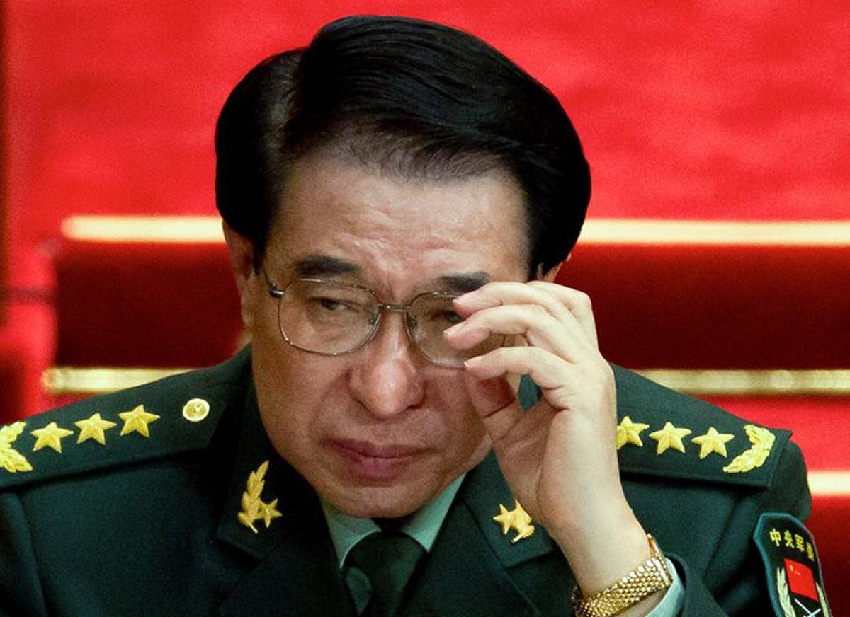 quan tham tq 50 nam gia ngoc nhung vo vet ca nui tai san, ngu voi con gai cap duoi - 5