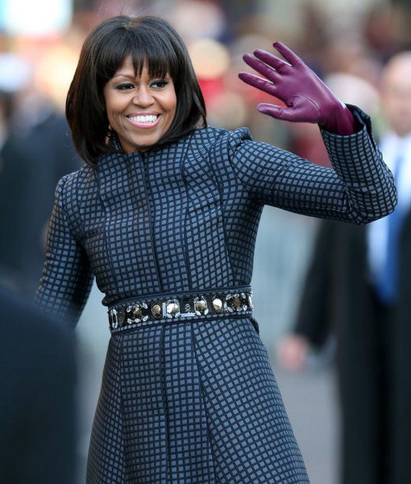 Trong 2 tháng ngắn ngủi, phu nhân cựu Tổng thống Obama lại diện thiết kế của NTK Công Trí - 1