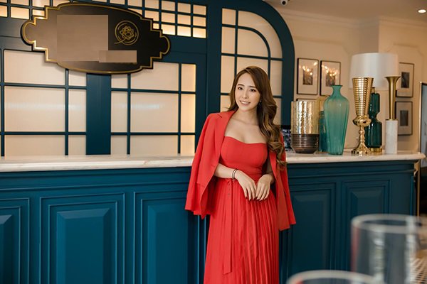 Hậu công khai thừa nhận nâng ngực, Quỳnh Nga ngày càng hở bạo khoe vòng 1 tròn đầy gợi cảm - 5