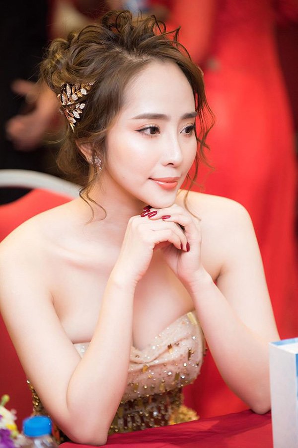 Hậu công khai thừa nhận nâng ngực, Quỳnh Nga ngày càng hở bạo khoe vòng 1 tròn đầy gợi cảm - 7