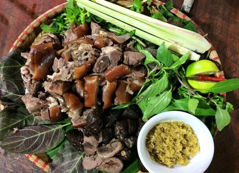 Xóa bài đăng chỉ trích sản xuất thịt chó đóng hộp, Văn Mai Hương lên tiếng giải thích - 1
