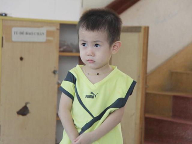 Cuộc sống của 4 bé trai kháu khỉnh, đáng yêu bị bố mẹ bỏ rơi