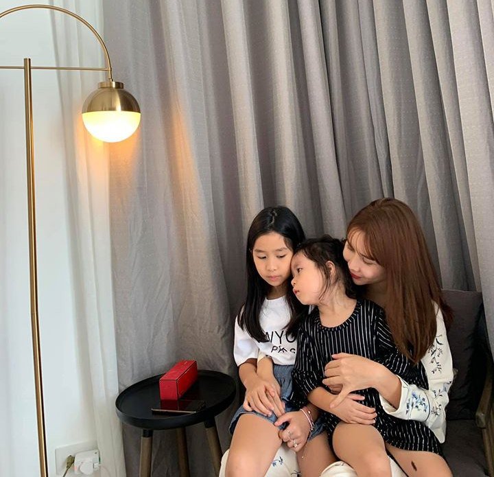Con gái Lưu Hương Giang hóa nữ hoàng băng giá hát tiếng Anh, vừa xinh lại điệu ai cũng khen - 7