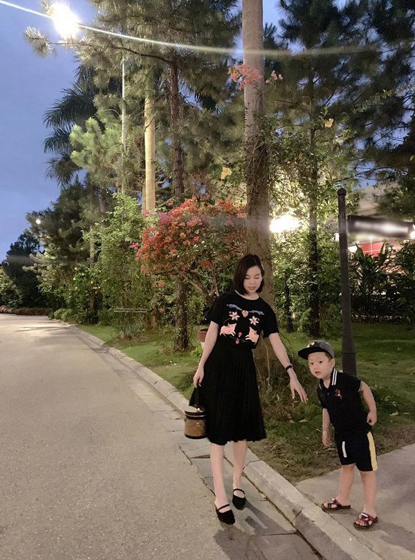 Một mình nuôi con hậu chia tay Mạc Hồng Quân, Ly Kute vẫn dư sức tậu đồng hồ nửa tỷ - 5