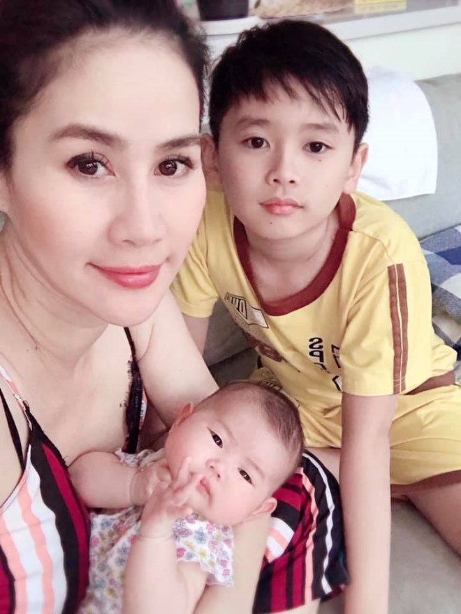 Thân Thúy Hà: amp;#34;Con trai đầu lòng khóc nức nở, giận nhiều tháng trời vì tôi sinh con gáiamp;#34; - 1