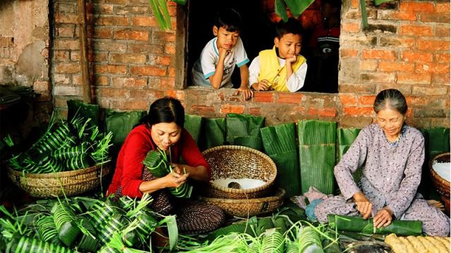 Tết - Yêu đi đừng sợ