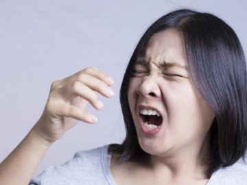 Dịch cúm gia tăng, BS cảnh báo hắt hơi sai cách có thể khiến vi khuẩn văng xa 4 mét