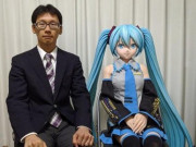 Làm vợ - Ông giáo cưới búp bê vì mất niềm tin vào phụ nữ, 1 năm sau vẫn hạnh phúc mặn nồng