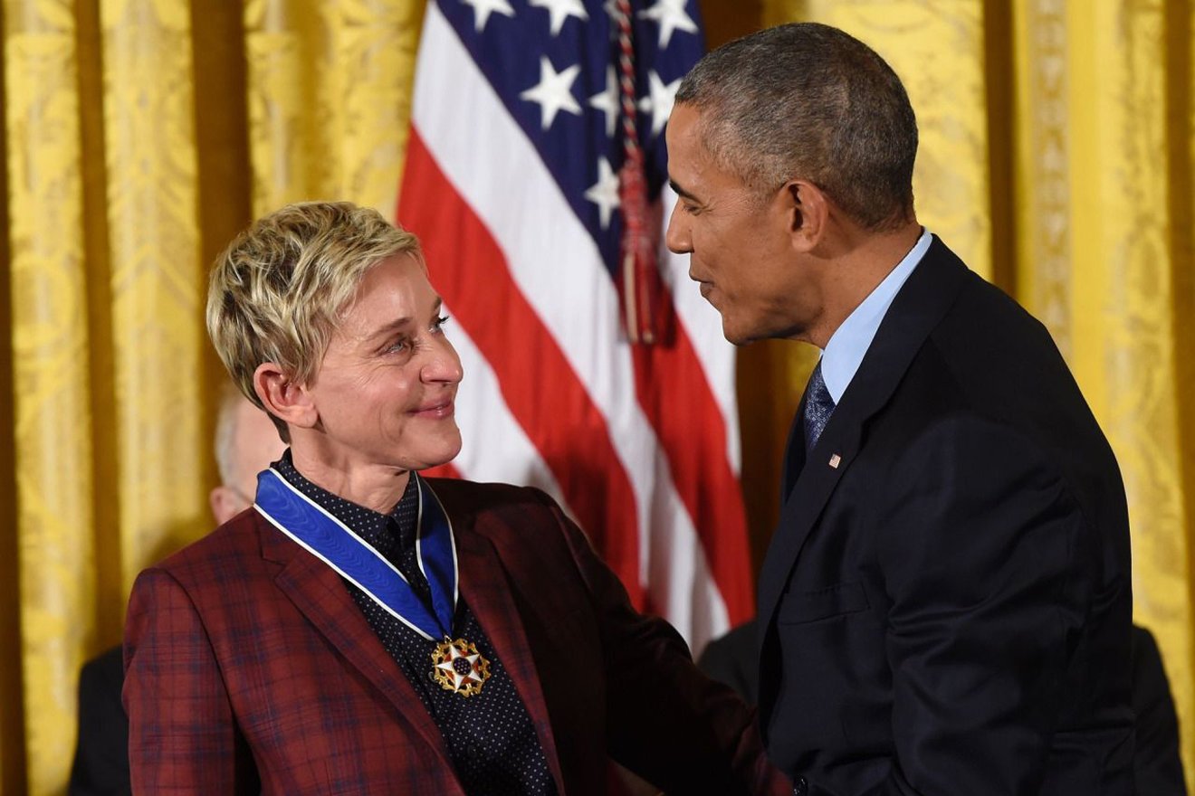 Ellen DeGeneres: Vượt qua quá khứ bị bố dượng xâm hại, trở thành MC đồng tính nổi nhất thế giới - 8