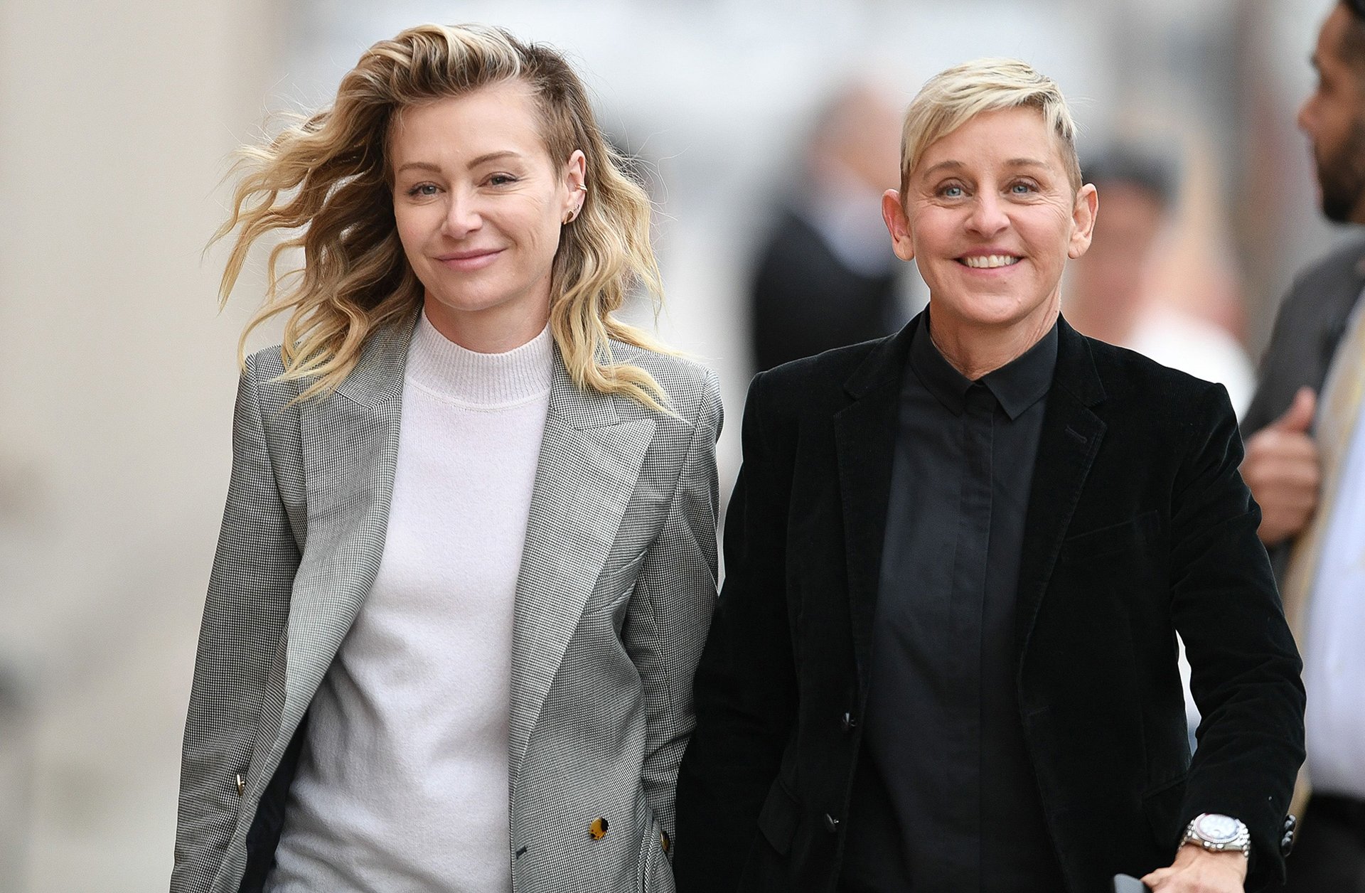 Ellen DeGeneres: Vượt qua quá khứ bị bố dượng xâm hại, trở thành MC đồng tính nổi nhất thế giới - 19