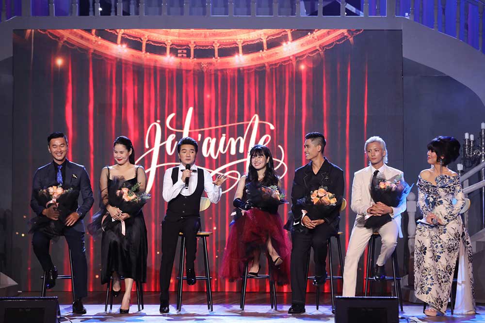 Đàm Vĩnh Hưng mời cả làng sao đến xem MV mới, thay 5 bộ đồ diễn như liveshow  - 5