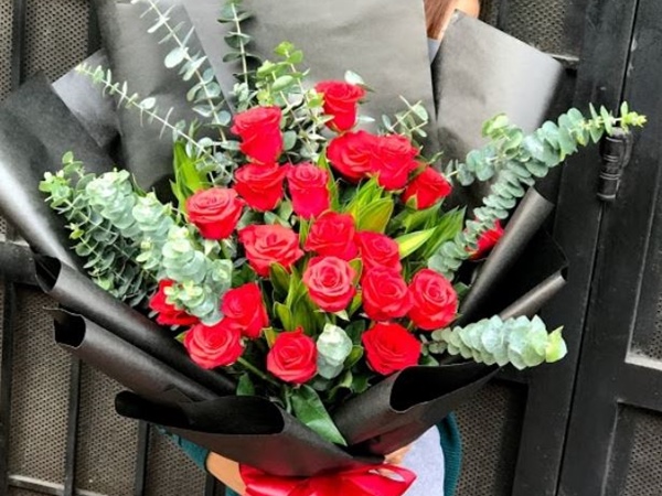 Hoa hồng đỏ - Ý nghĩa của tình yêu sâu đậm thủy chung - 20