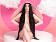 Bà bầu - Tưởng mặc bikini chụp ảnh đã bạo, Pha Lê còn chơi lớn cởi sạch