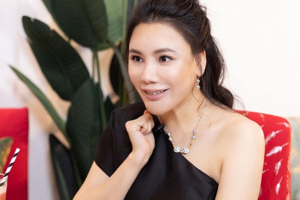 Cùng thời đỉnh cao như Mỹ Tâm, Hồ Quỳnh Hương giờ ở đâu? - 4