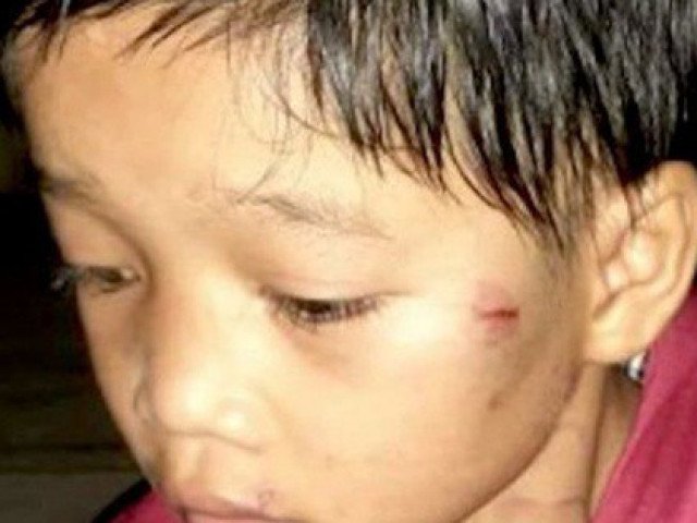 Bỏ rơi con nhỏ ở trạm xăng, người mẹ viết thư để lại giải thích lý do gây phẫn nộ