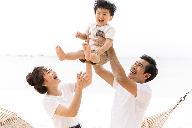 12 năm trước amp;#34;cuaamp;#34; đại gia để lên đời, Lý Nhã Kỳ và chị em cùng phim giờ ra sao? - 14