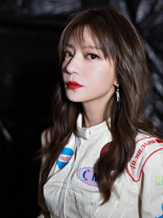 Cô gái từng là amp;#34;tội đồamp;#34; phá hoại Triệu Vy giờ quan hệ hiện tại với Én nhỏ ra sao? - 2