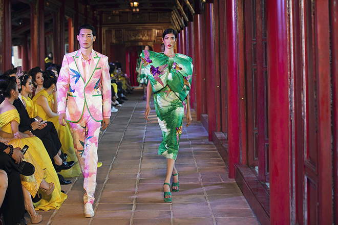 NTK Vũ Ngọc và Son: Mỗi họa tiết trên trang phục của tôi đều là phong thuỷ - 3