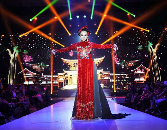 Chân dài quê Hưng Yên đóng cảnh nóng amp;#34;bạo liệtamp;#34;, từng bị cẩu xe về quận giờ ra sao? - 13