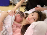 Làm mẹ - Nhìn cháu vừa sinh mẹ chồng nói luôn: "Không phải cháu tôi", biết lý do cả nhà vỗ tay