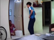 Tin tức - Con trai tuổi teen tát tới tấp vào mặt mẹ, xem kỹ clip người mẹ còn bị CĐM mắng thêm