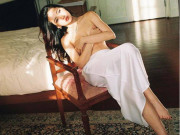 Giải trí - Thành bạn thân của Ngọc Trinh, Chi Pu bắt đầu... nghiện khoe thân