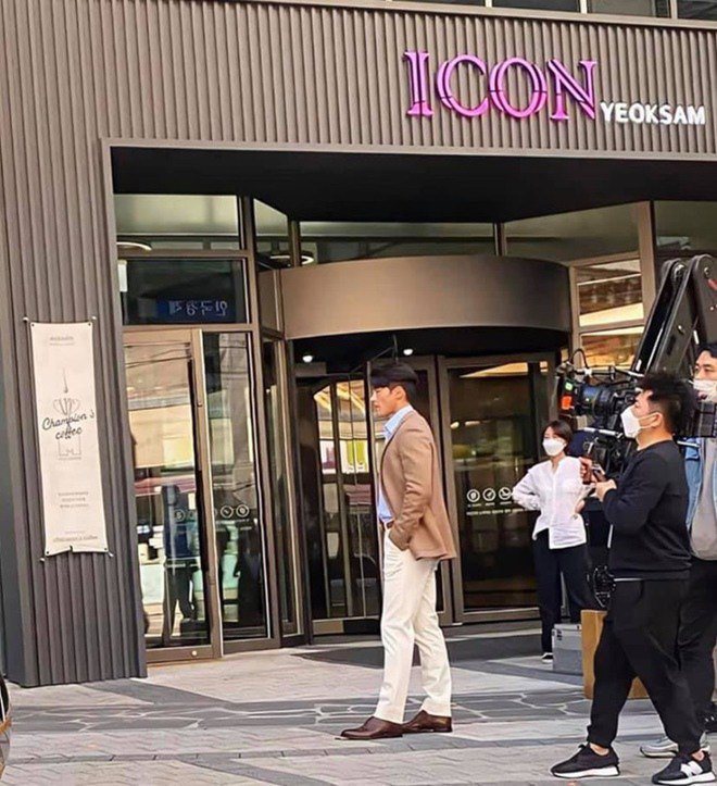 Ngôi sao 24/7: Khéo như Lưu Diệc Phi, không giải thích chỉ cần nhìn khiến ai cũng câm nín - 11