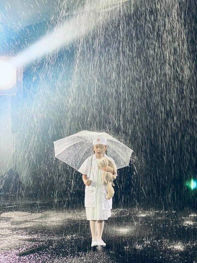 Sao Việt 24h: amp;#34;Lồi lõmamp;#34; với vợ, chồng nữ MC VTV bị cảnh báo, bêu rếu trên mạng - 14