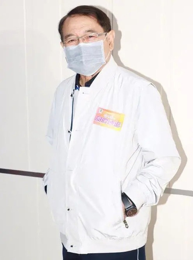 Dương Mịch cãi nhau với Lưu Khải Uy vì con, câu trả lời của bố chồng khiến fan gật gù - 5