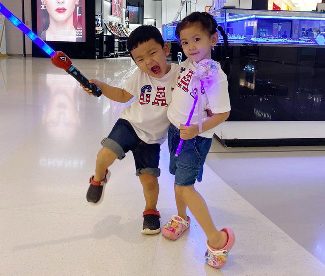 Sao Việt 24h: Mẹ chồng ca nương Kiều Anh đứng chống nạnh bên bàn đẻ của con dâu - 15